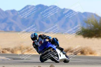 media/Jan-08-2022-SoCal Trackdays (Sat) [[1ec2777125]]/Turn 4 (1145am)/